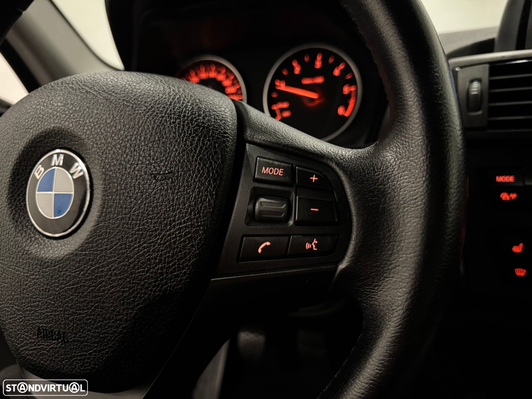 BMW 118 d Line Urban - 46