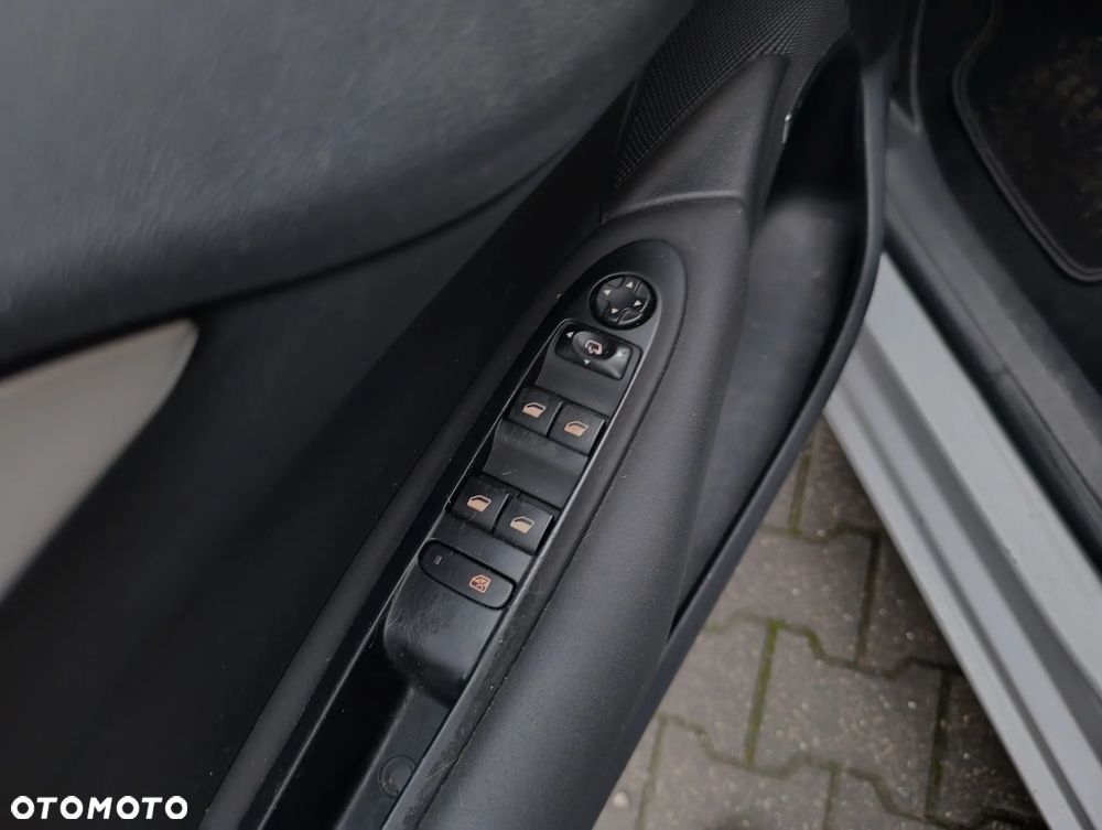 Citroën C4 1.6 VTi Attraction - 6