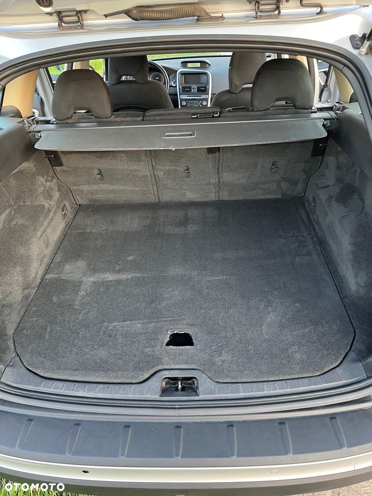 Volvo XC 60 2.4D Kinetic - 18