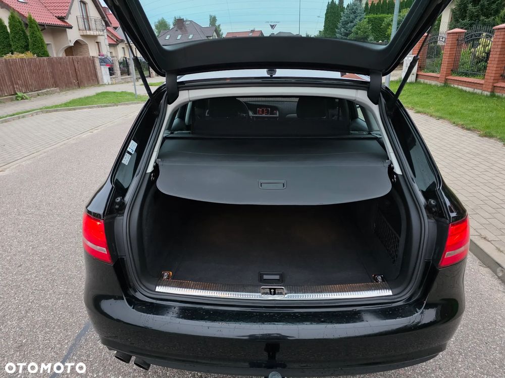 Audi A4 Avant - 32