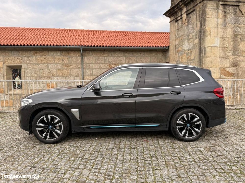 BMW iX3 Inspiring - 30
