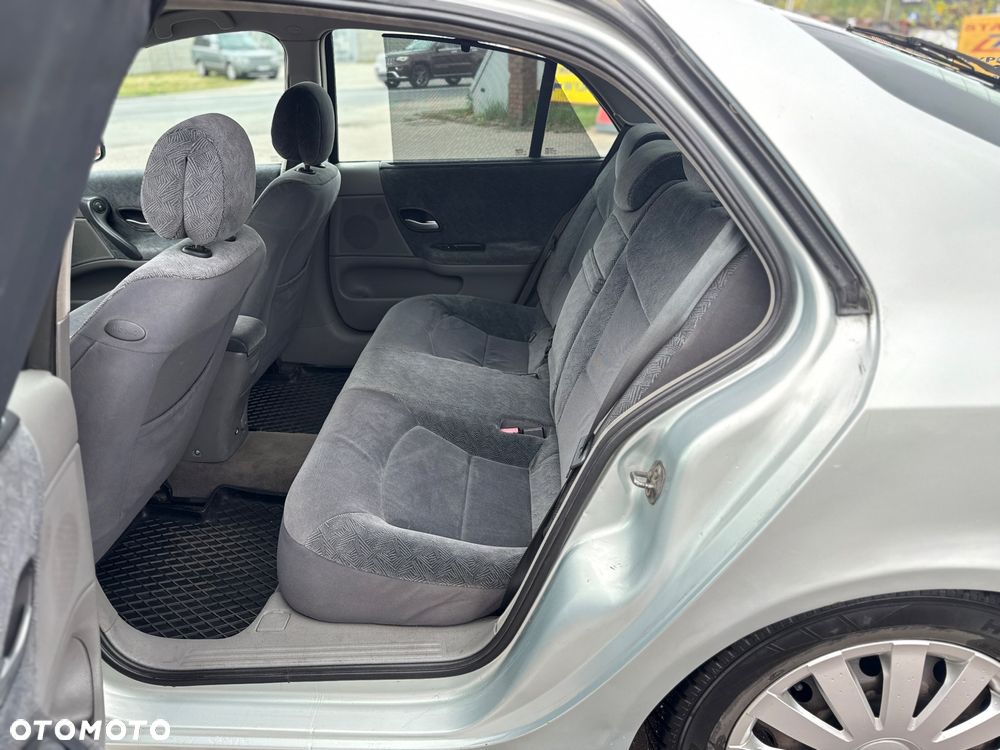 Renault Laguna 1.8 RXE Millenium - 13