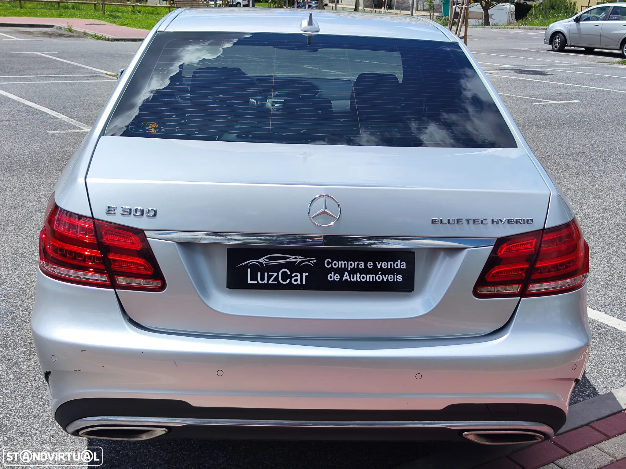 Mercedes-Benz E 300 Bluetec Hybrid Avantgarde - 9