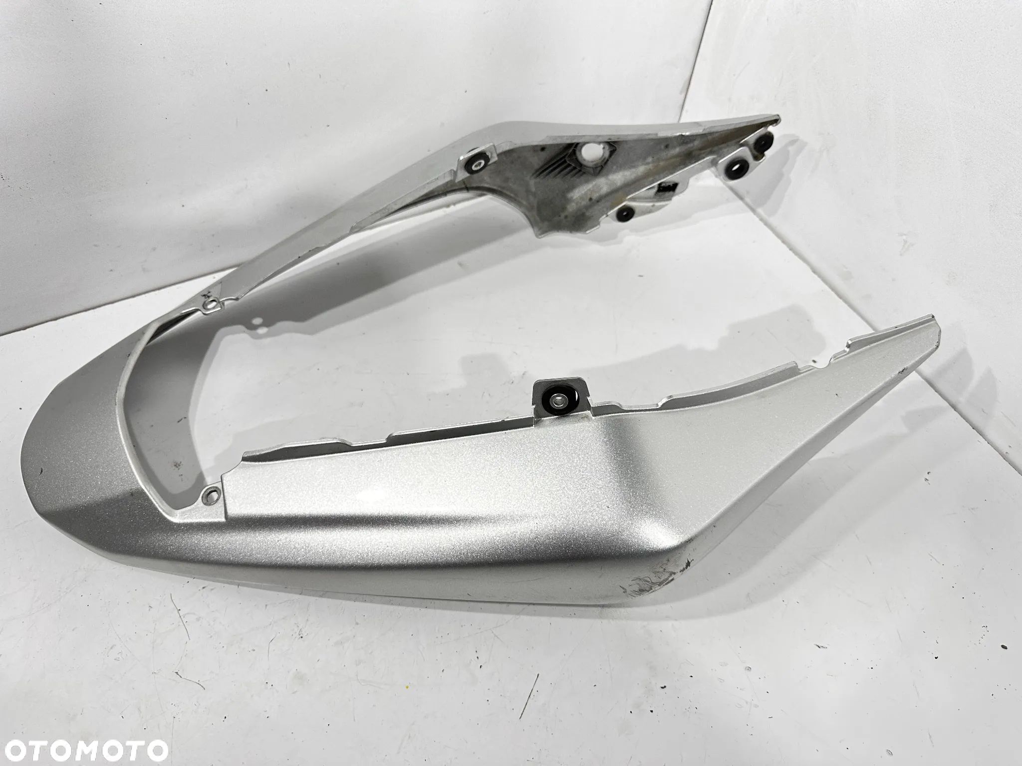 Ogon zadupek  Suzuki GSR 600 05-10R - 1