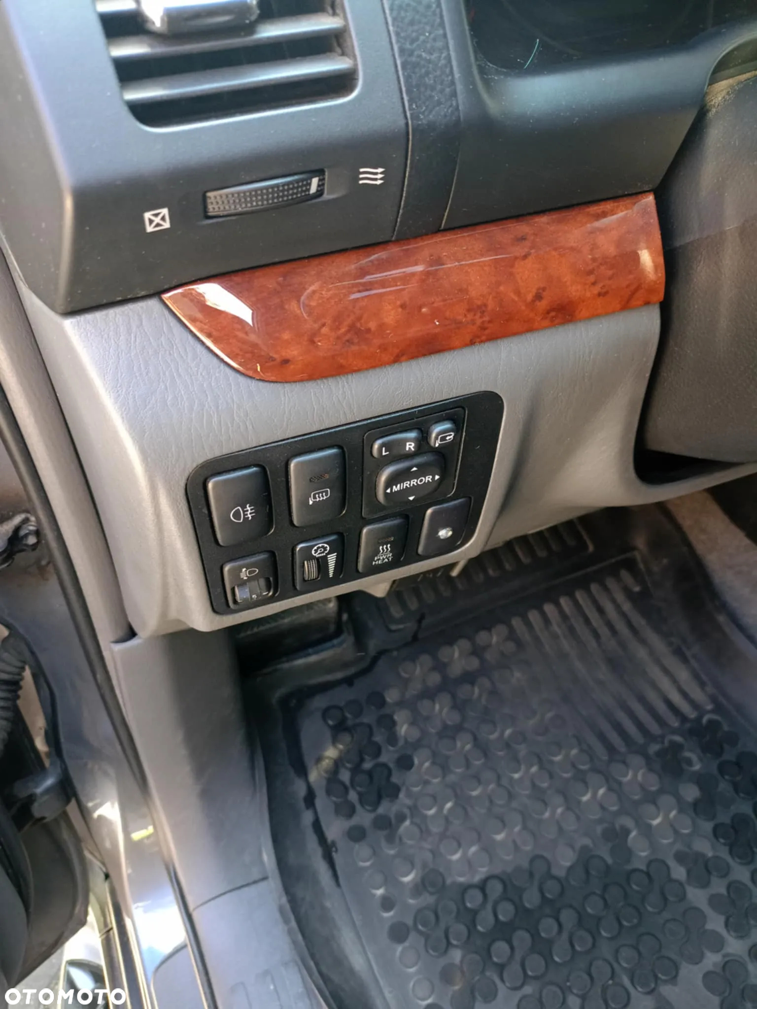 Toyota Land Cruiser - 8