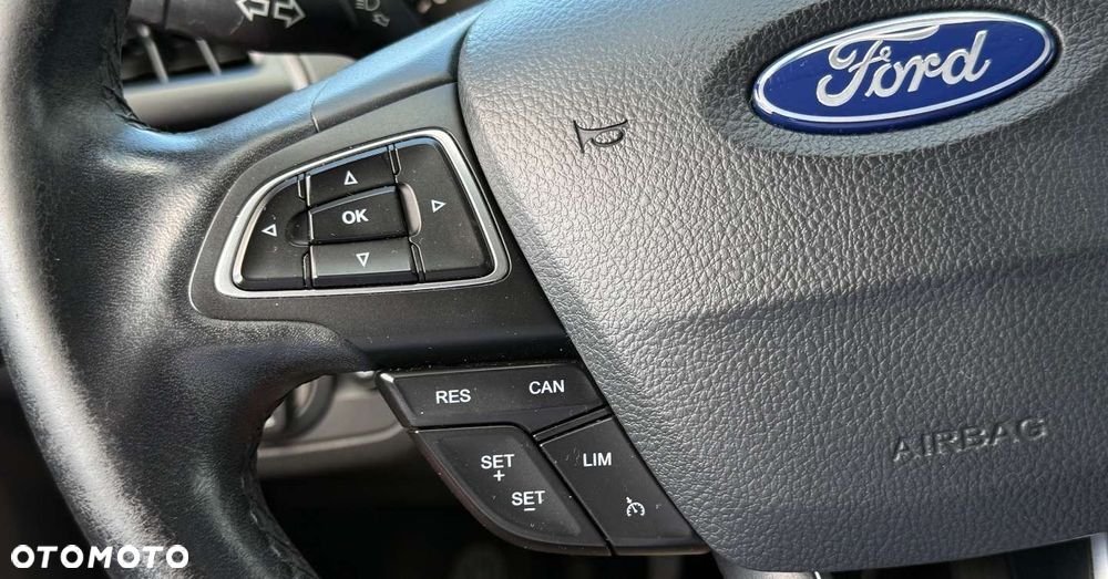Ford Kuga - 21
