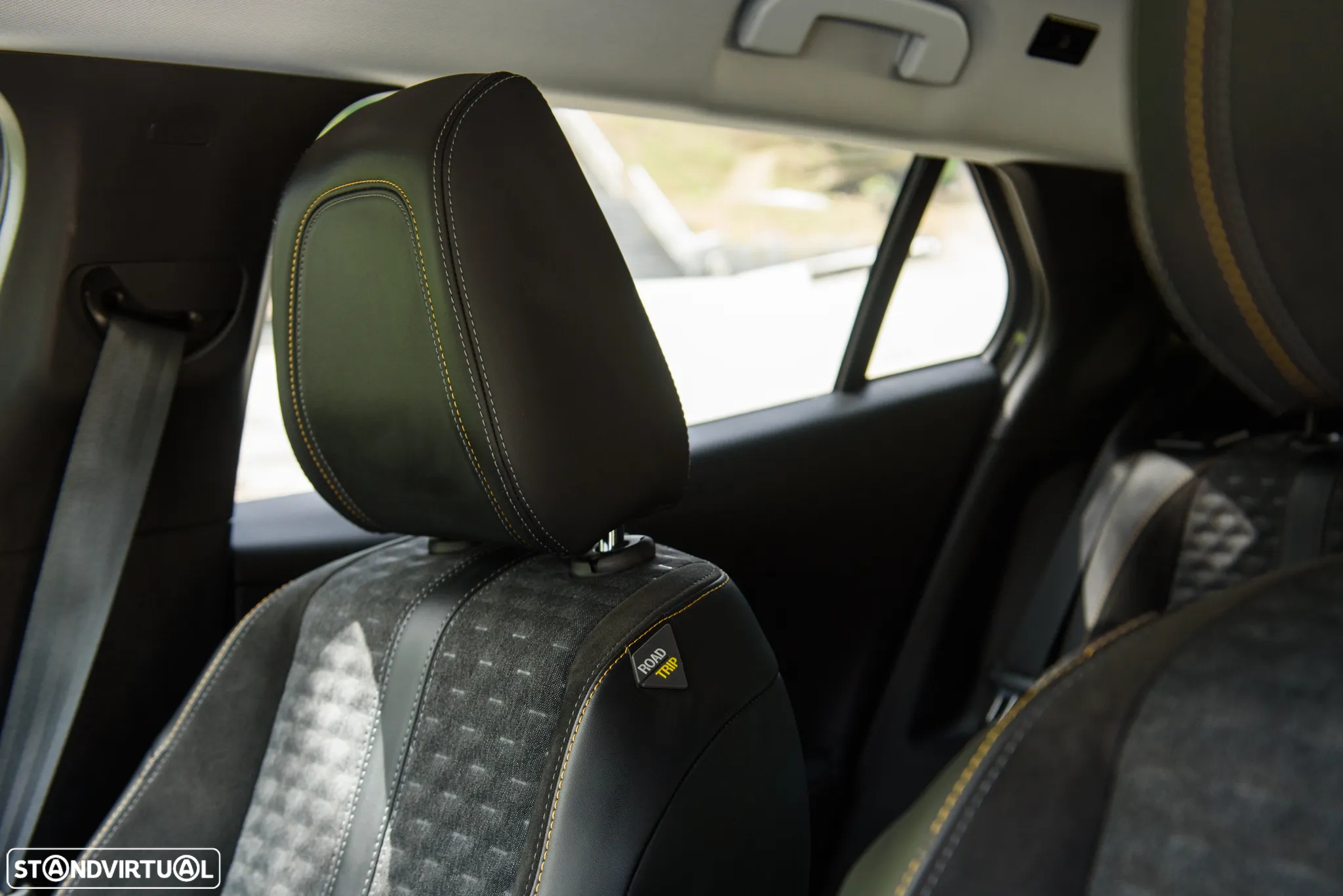 Peugeot 2008 1.5 BlueHDi Allure Pack - 53