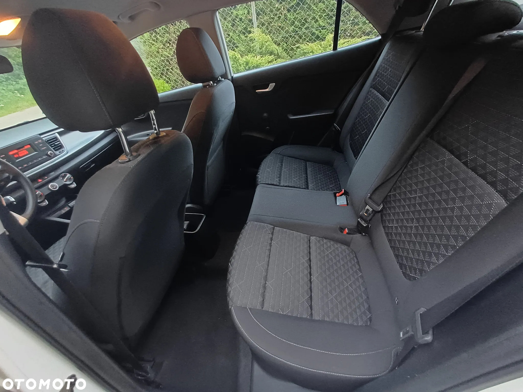 Kia Rio 1.2 M - 12