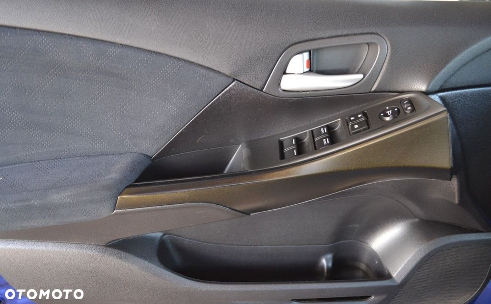 Honda Civic 1.4 i-VTEC Comfort - 23