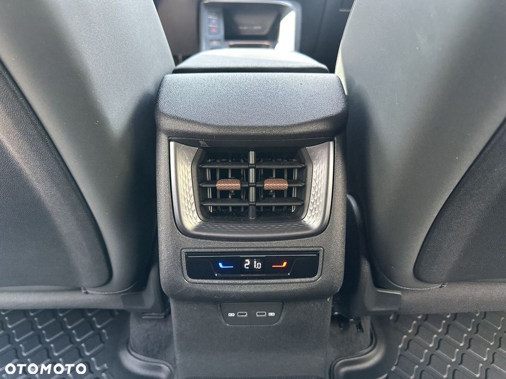 Cupra Terramar 1.5 eTSI mHEV DSG - 38