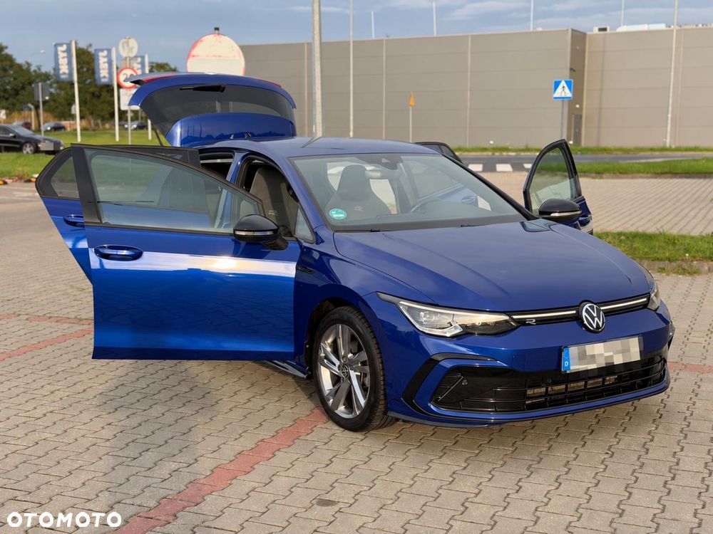 Volkswagen Golf - 1