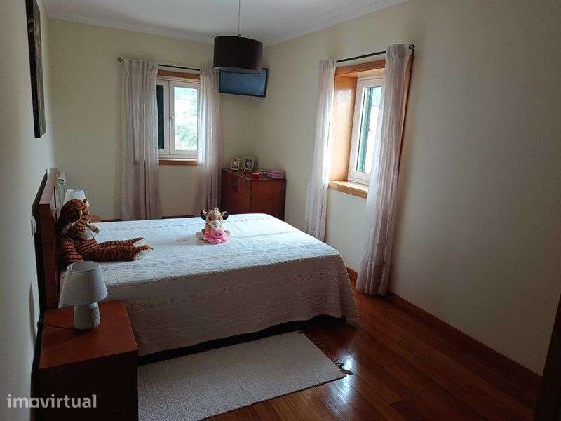 Moradia T3 com Jardim, Garagem e Excelentes Áreas | Gemunde, Maia - Grande imagem: 5/12