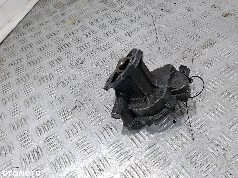 POMPA VACUM VW TRANSPORTER T4 2.4 - 4