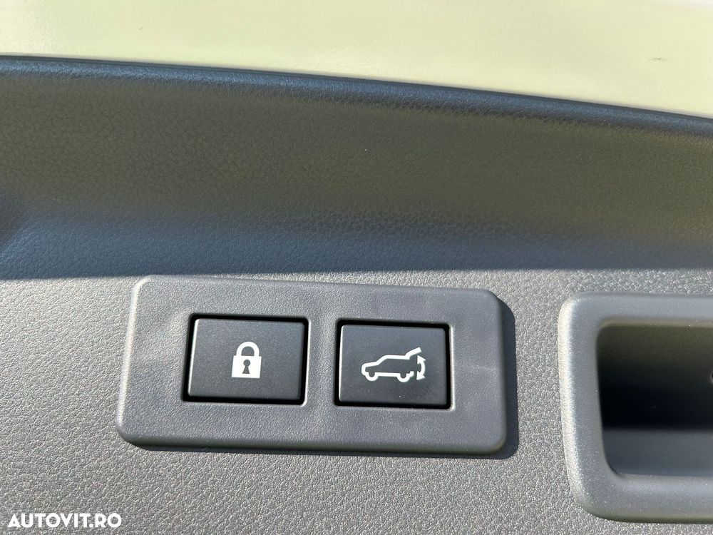 Subaru Forester 2.0 e-Boxer LinearTronic MHEV 4dventure - 10