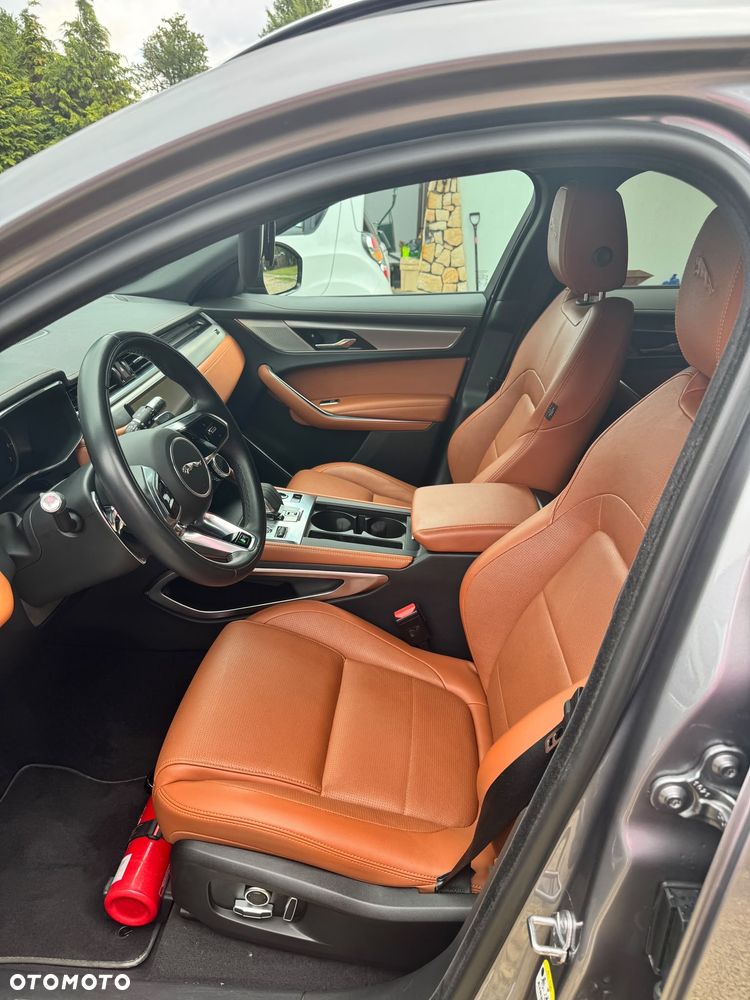 Jaguar F-Pace 2.0 P250 mHEV AWD R-Dynamic S - 3