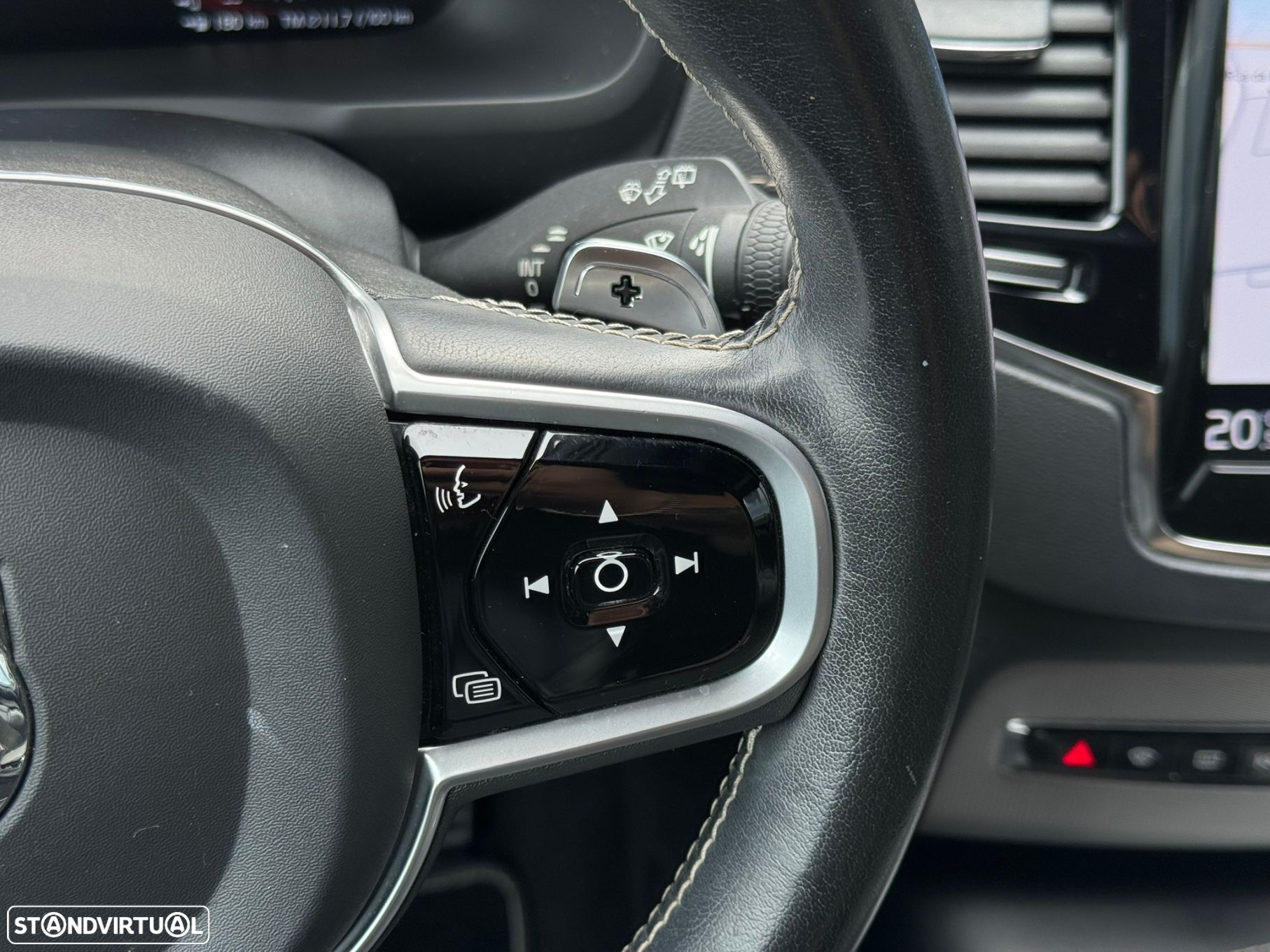 Volvo XC 90 2.0 T8 PHEV R-Design AWD - 39