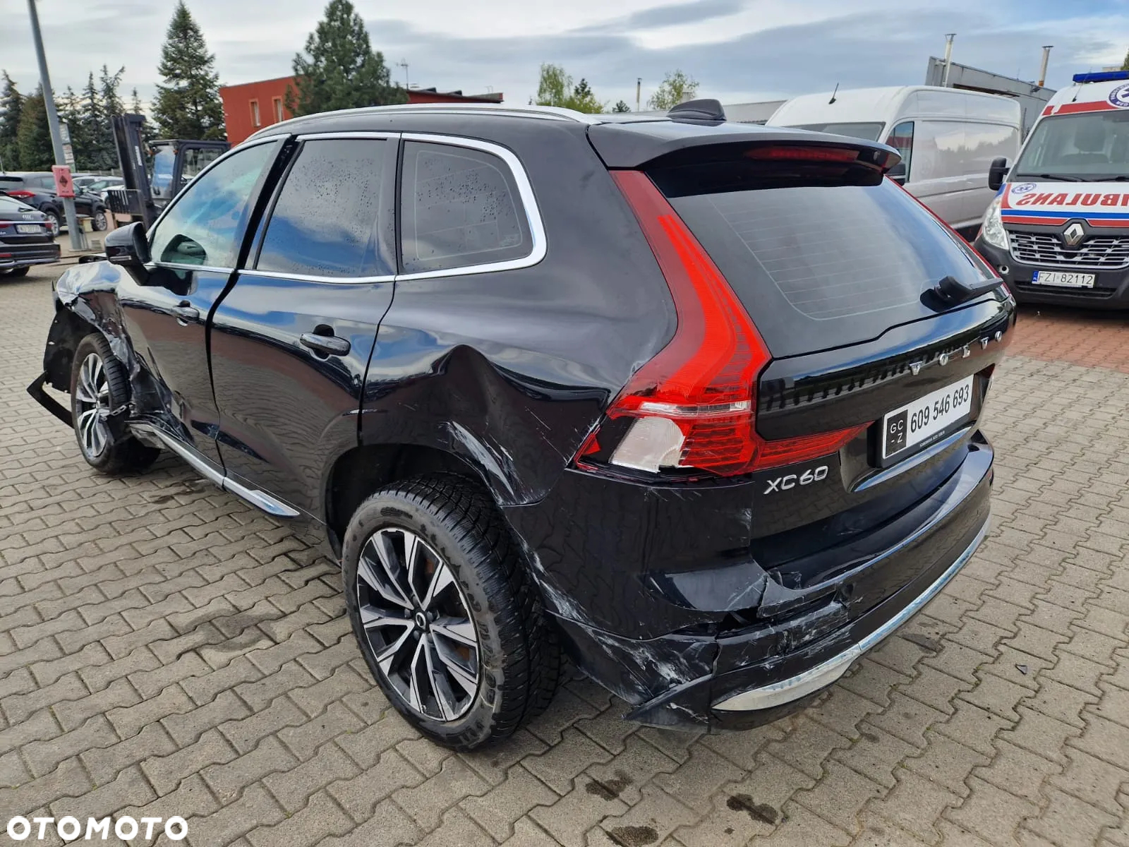 Volvo XC 60 B4 D AWD Plus Bright - 8