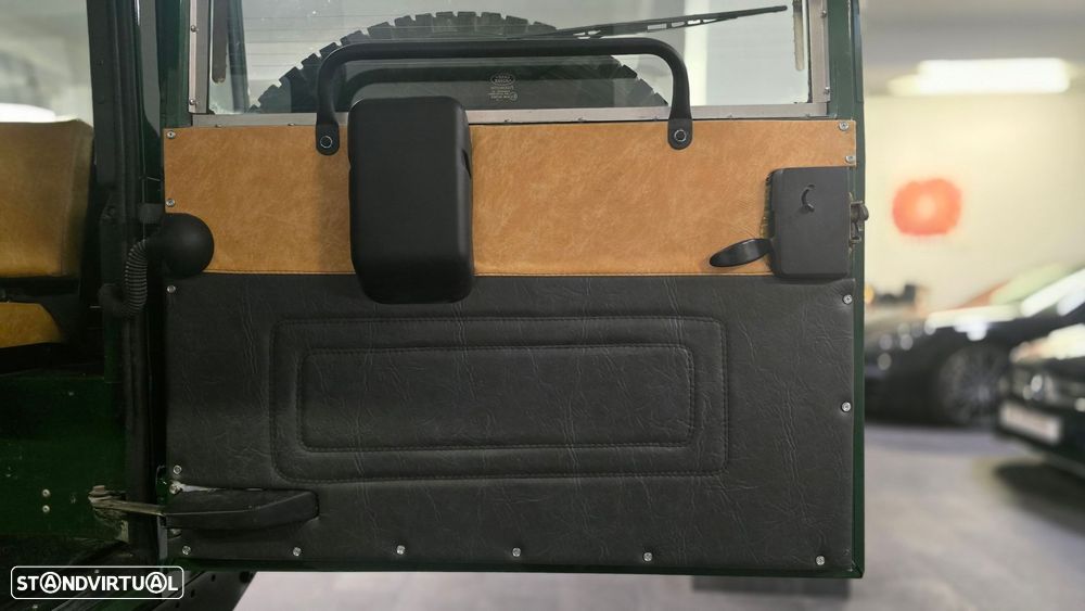 Land Rover Defender 110 2.5 TD5 Metal Top - 19