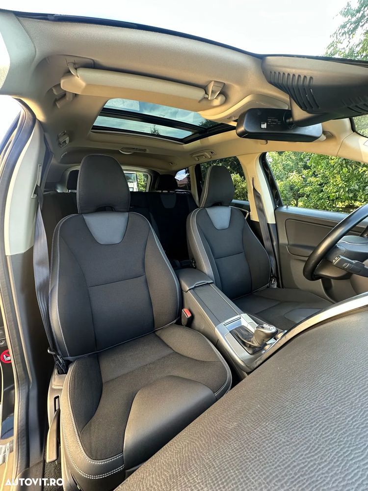 Volvo XC 60 D4 AWD Geartronic Edition Pro - 11