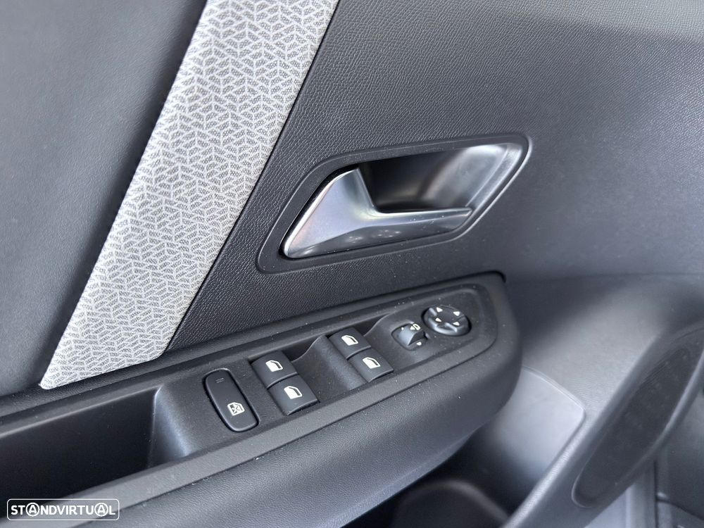 Citroën C4 1.2 PureTech Max EAT8 - 22