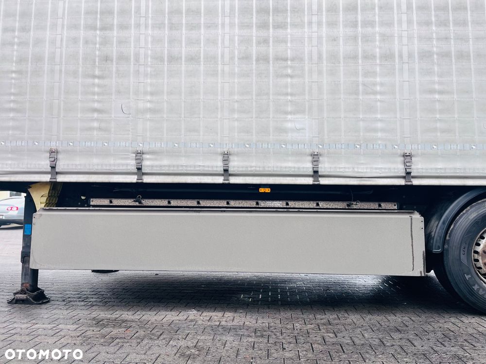 Schmitz Cargobull SCB S3T - 12