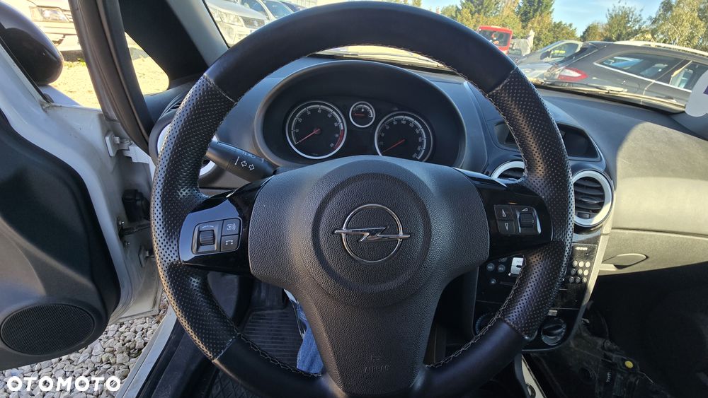 Opel Corsa 1.4 16V Sport - 19