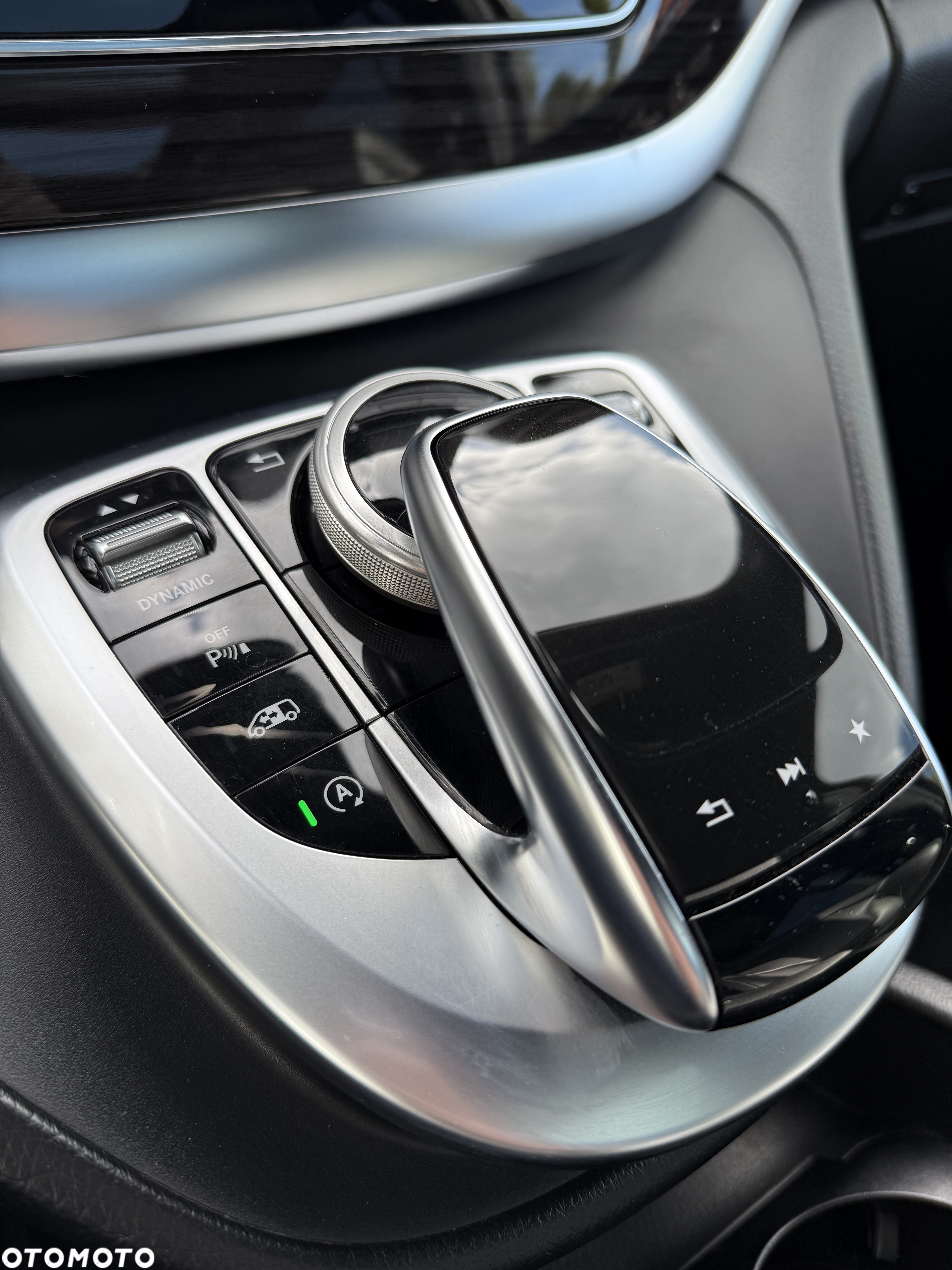 Mercedes-Benz Klasa V 300 d 4-Matic 9G-Tronic - 19