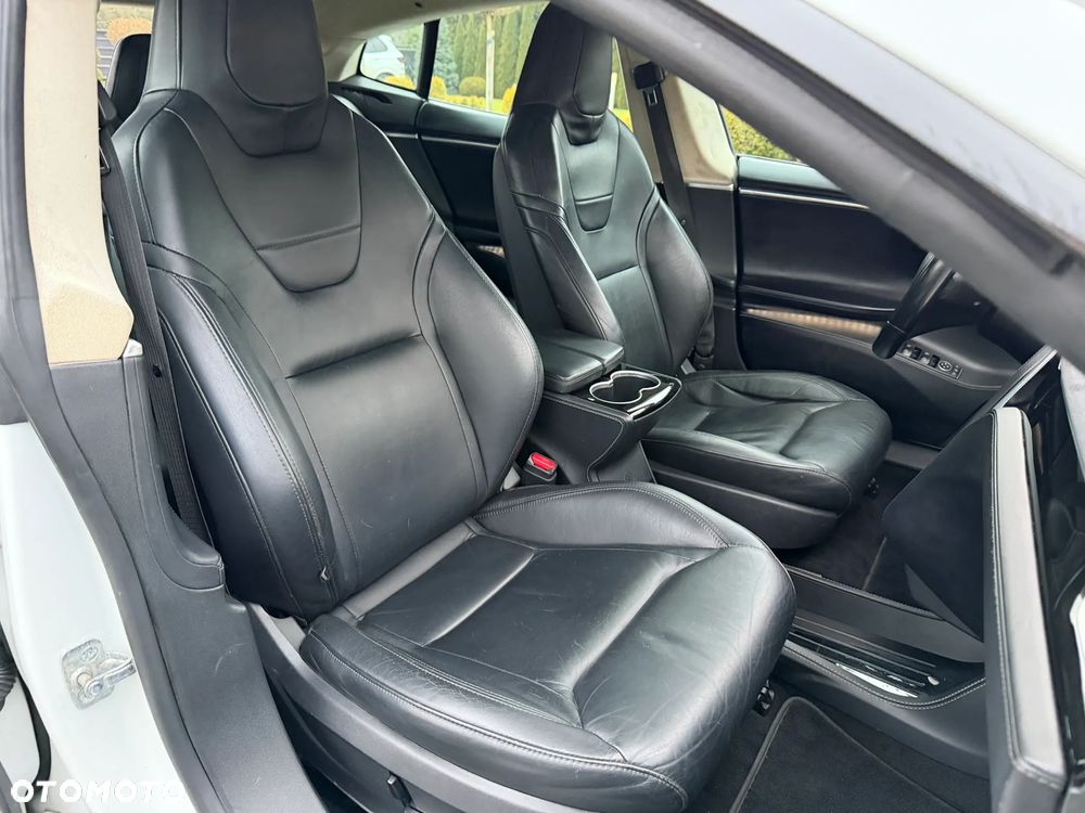 Tesla Model S 85D Allradantrieb - 11