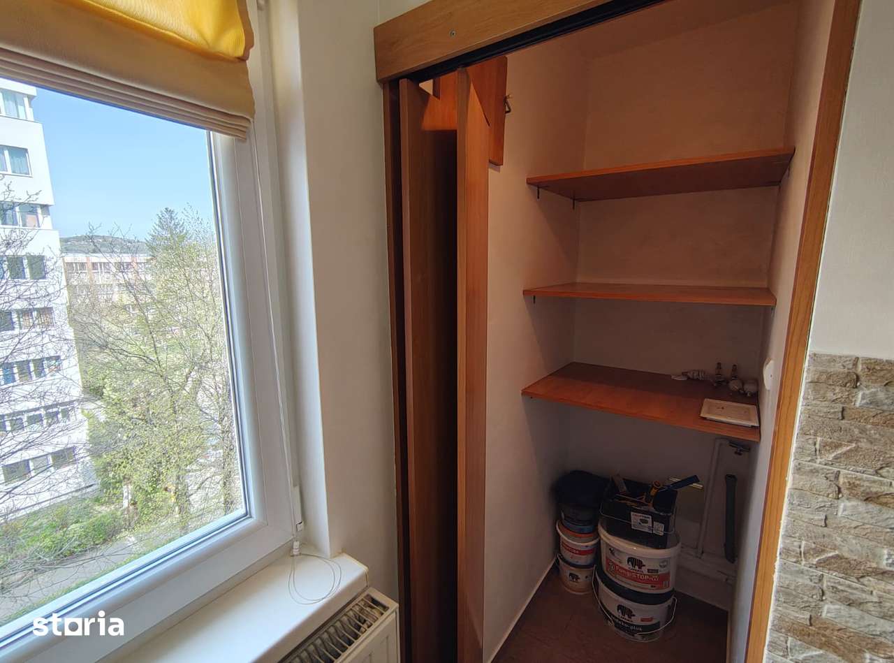 Apartament 3 camere, zona Dambu, 74mp, proaspat renovat — fotografia 3