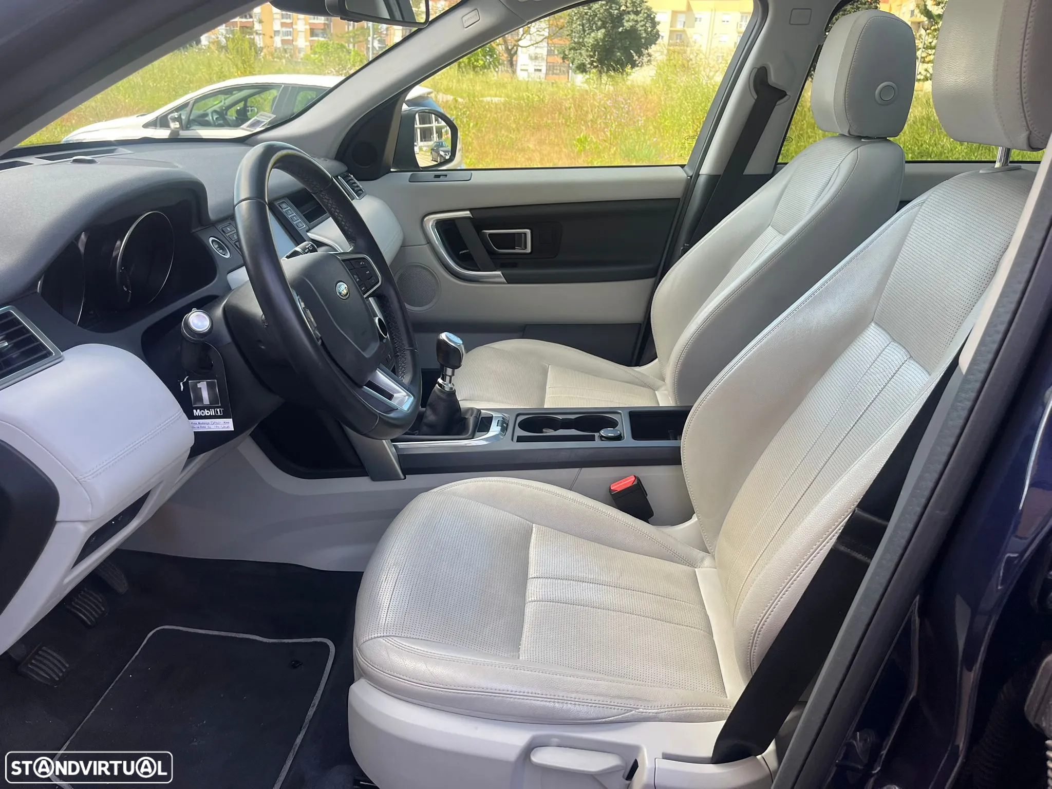 Land Rover Discovery Sport - 23