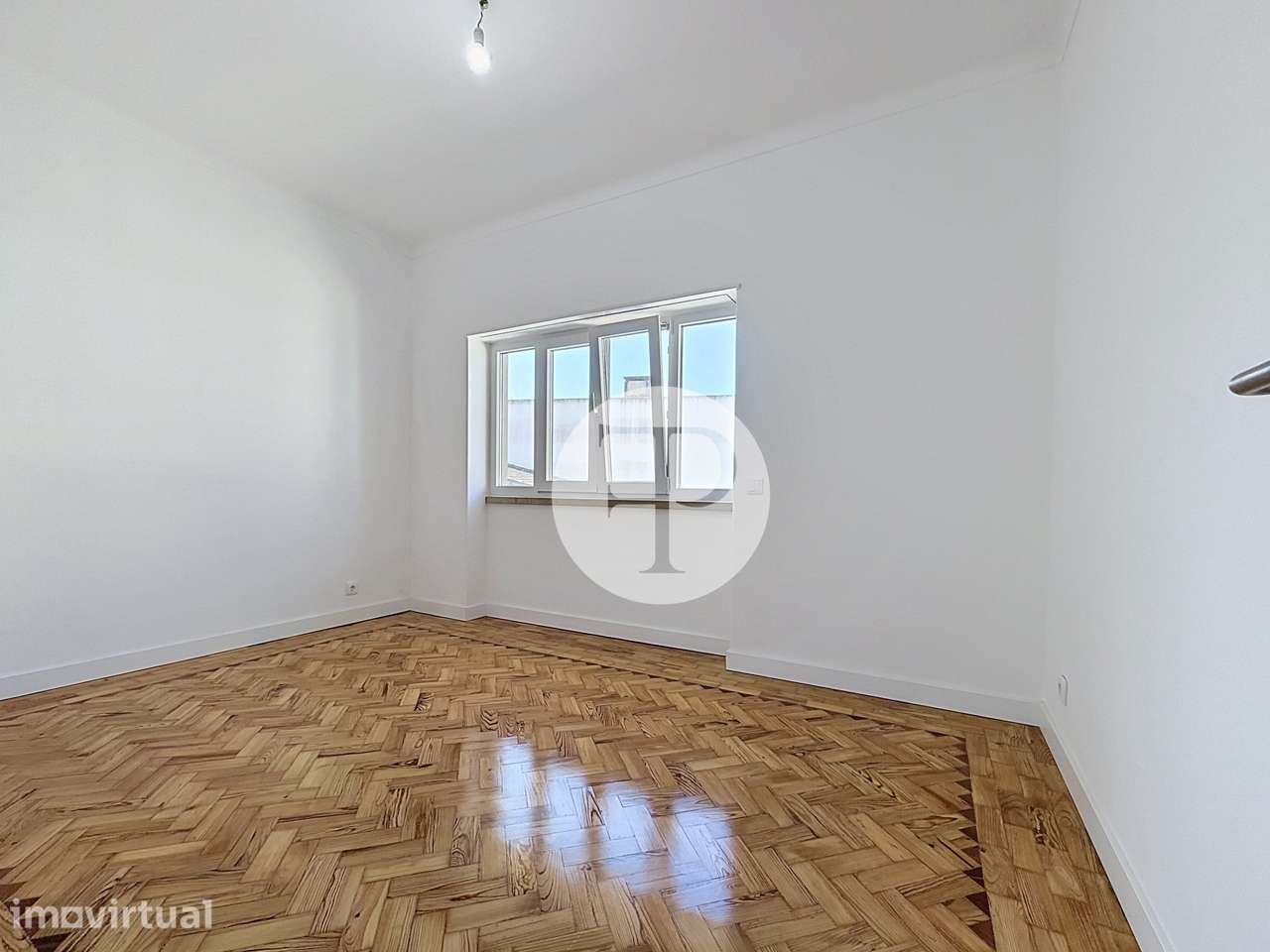T3 remodelado no centro das Caldas da Rainha, último piso com varanda - Grande imagem: 5/28