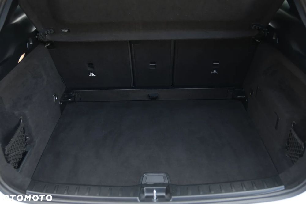 Mercedes-Benz GLA 250 4-Matic AMG Line - 22