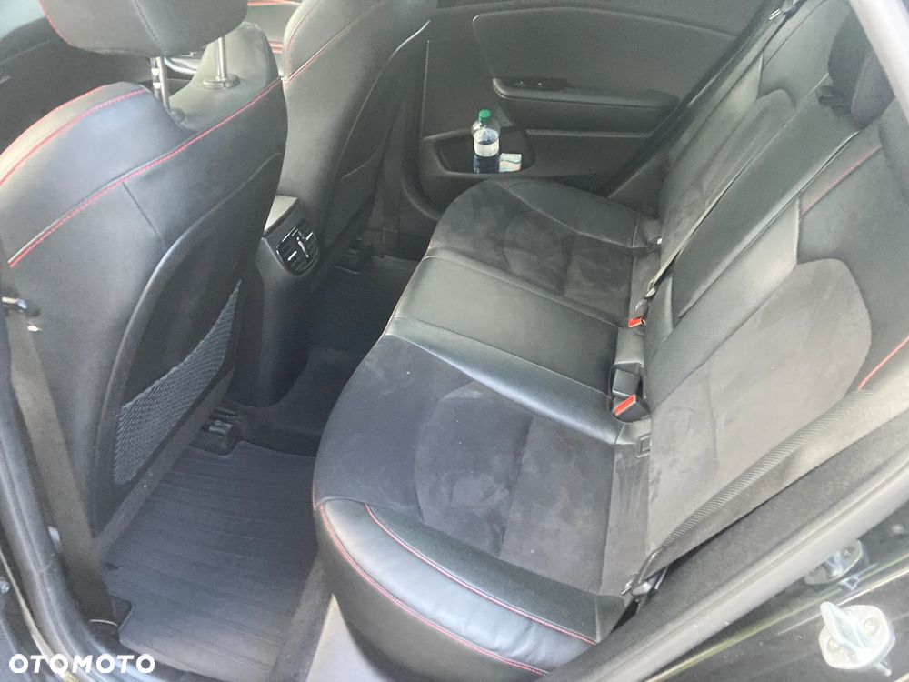 Kia ProCeed 1.6 T-GDI GT DCT - 24