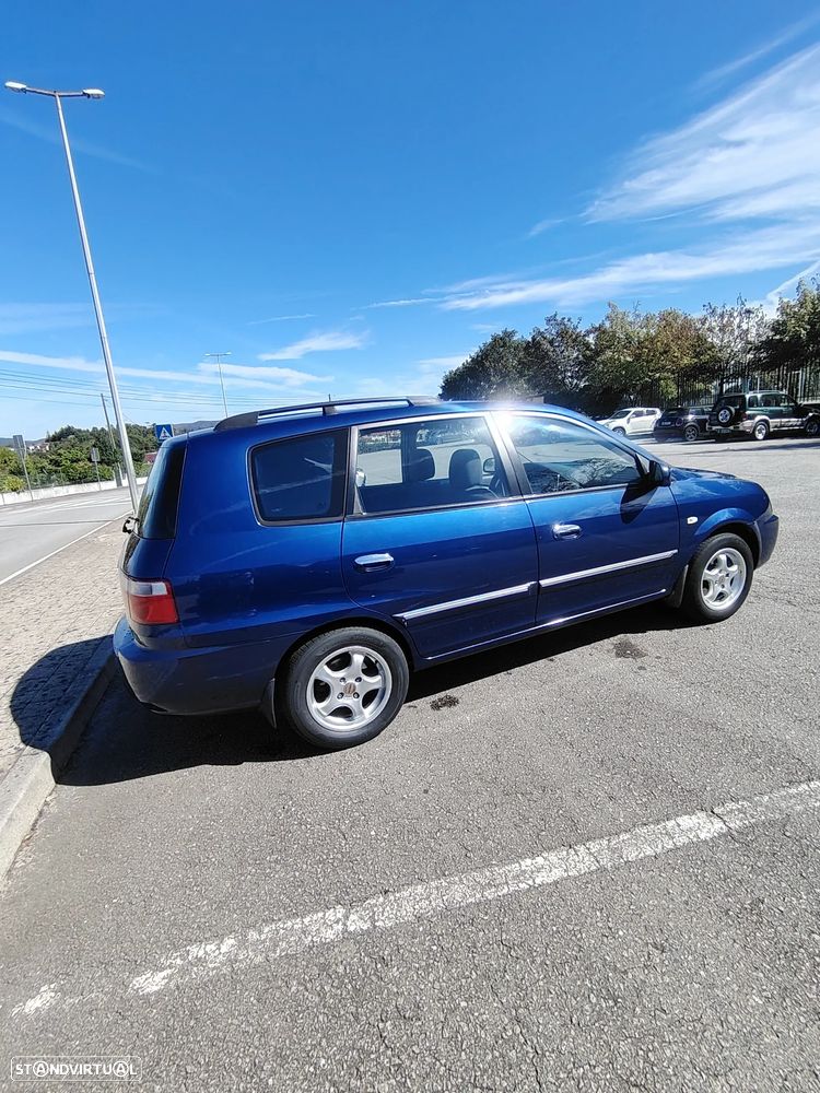 Kia Carens - 14