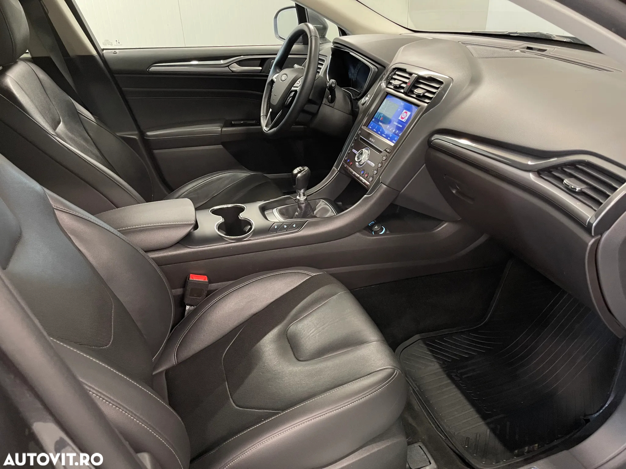 Ford Mondeo 2.0 TDCi Titanium - 11