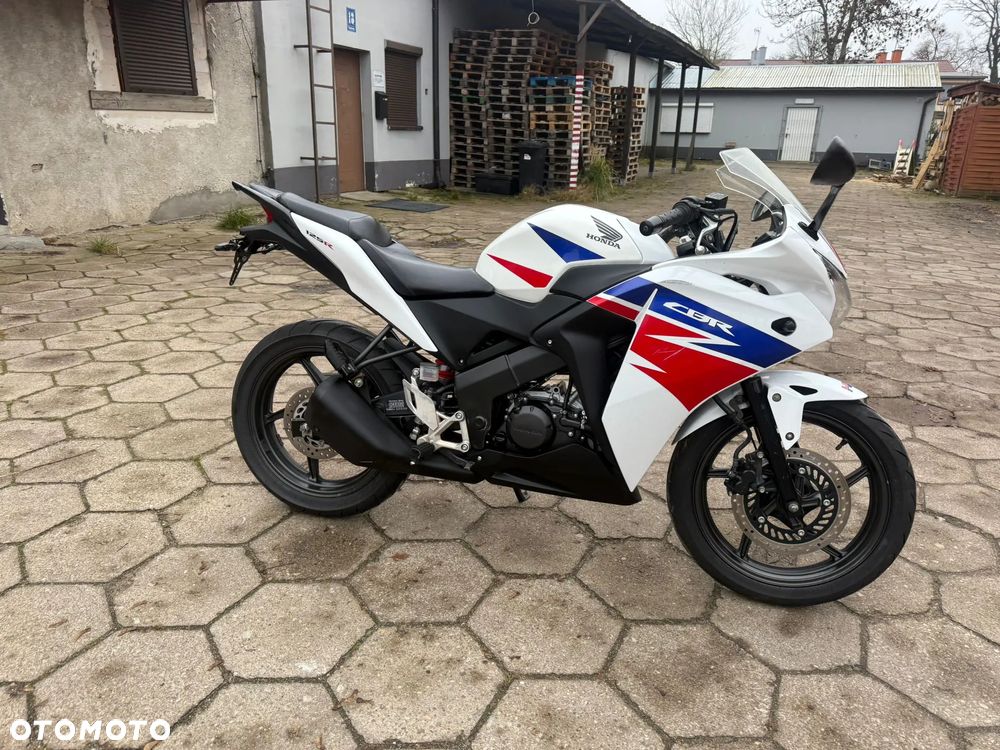 Honda CBR - 1
