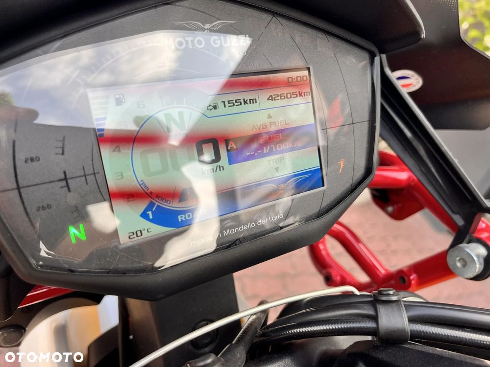Moto Guzzi V85 - 11