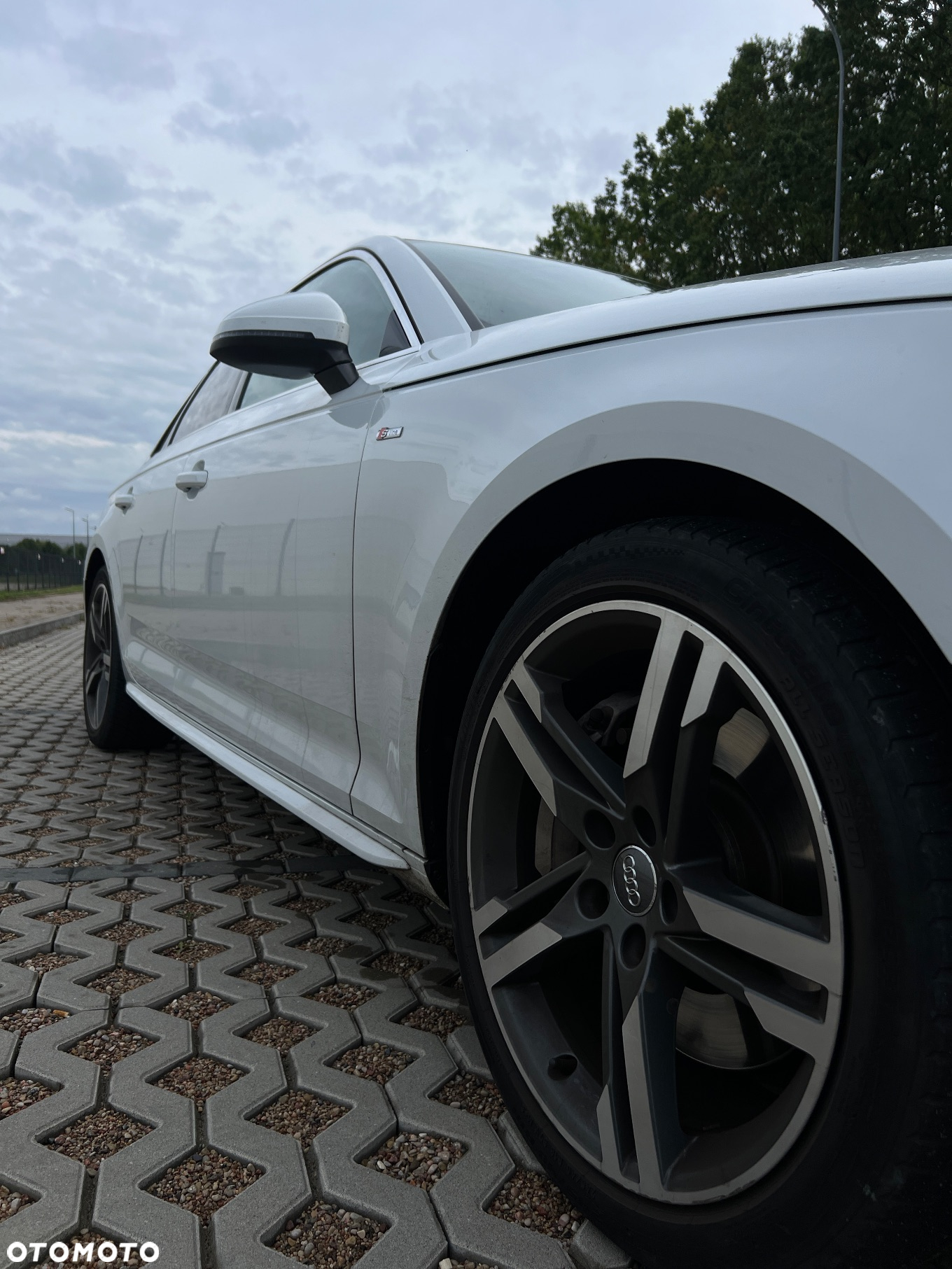Audi A4 2.0 TFSI Quattro Design S tronic - 12