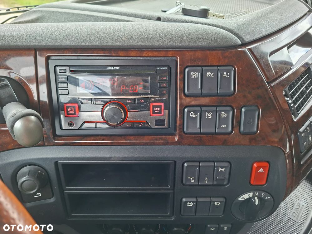 DAF XF - 19