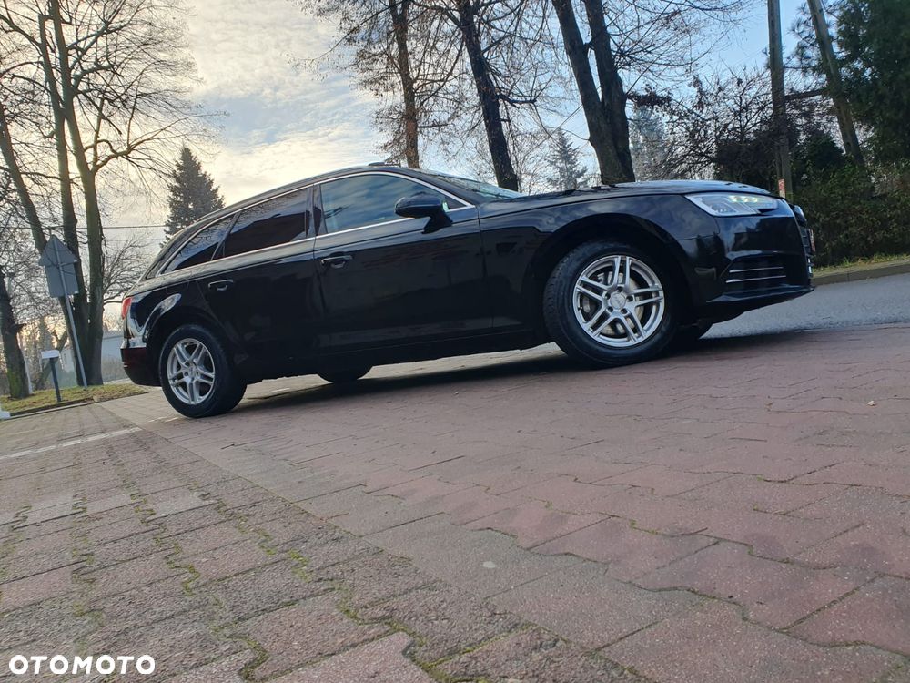 Audi A4 Avant 2.0 TDI ultra S tronic - 35
