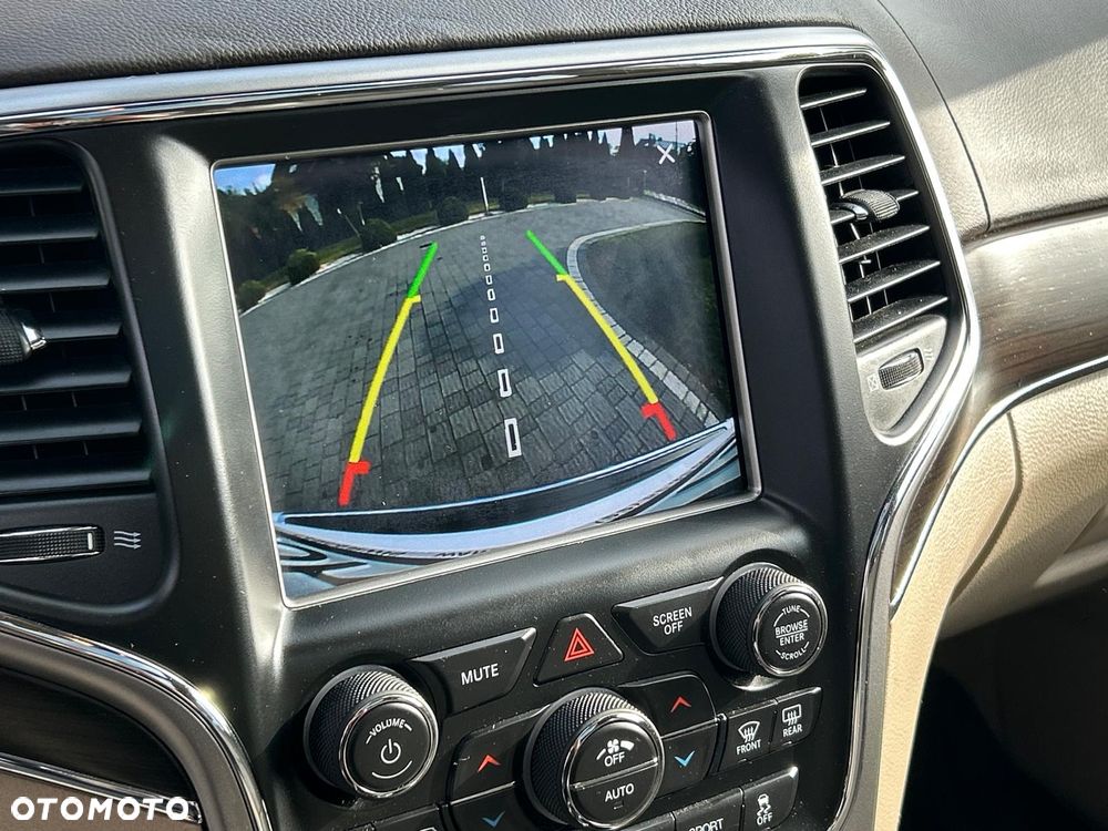 Jeep Grand Cherokee 5.7 V8 HEMI Overland - 24