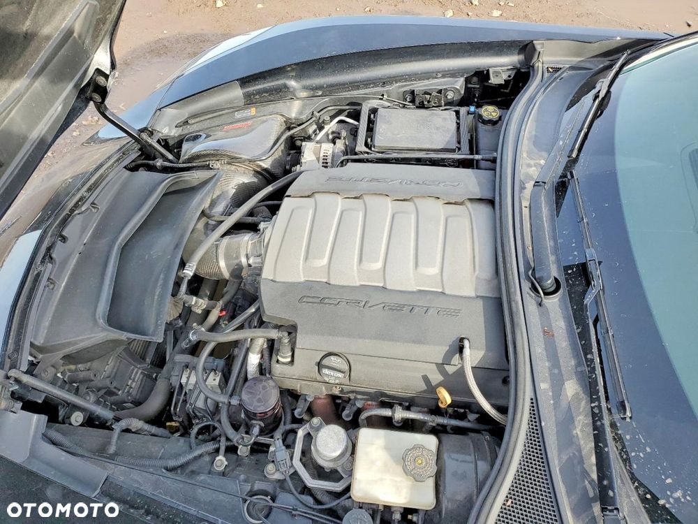 Chevrolet Corvette - 9
