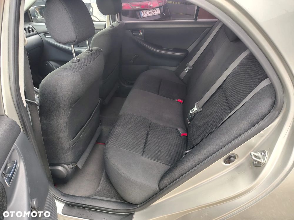 Toyota Corolla 1.6 VVT-i Terra Polaris - 11