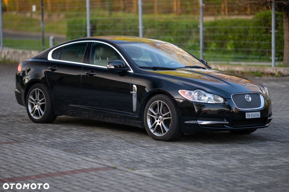 Jaguar XF 2.7 V6 D Premium Luxury - 5