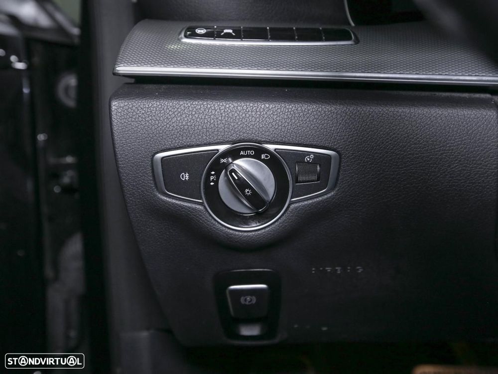 Mercedes-Benz E 300 de AMG Line - 16