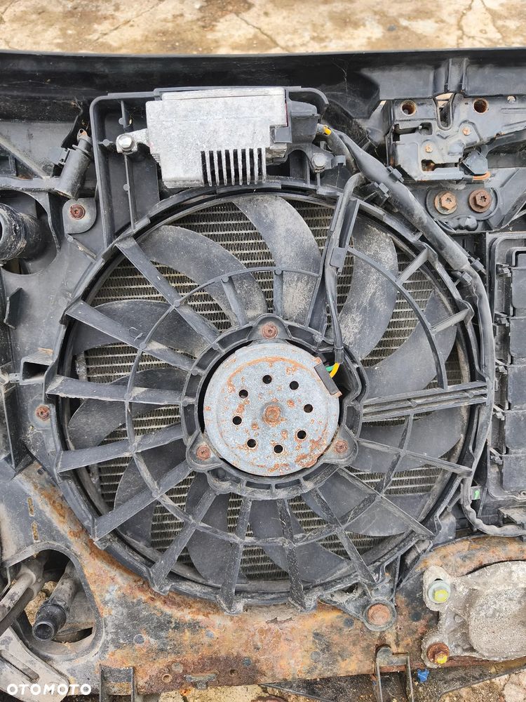 Chłodnice pas przedni wentylator audi A6 C6 2.0tdi 4F0 - 2