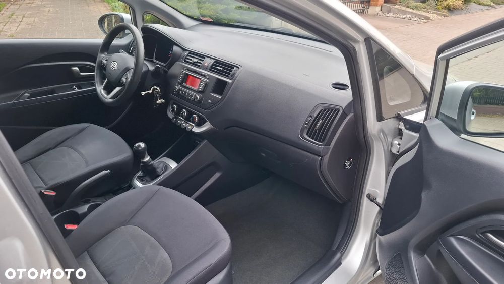 Kia Rio 1.2 Dream Team Edition - 7