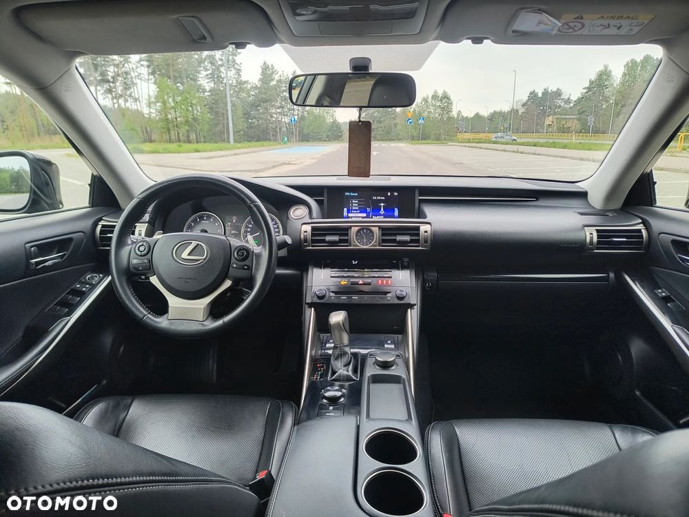 Lexus IS 250 Elegance - 14