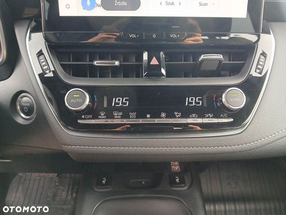 Toyota Corolla 1.8 Hybrid Comfort - 33