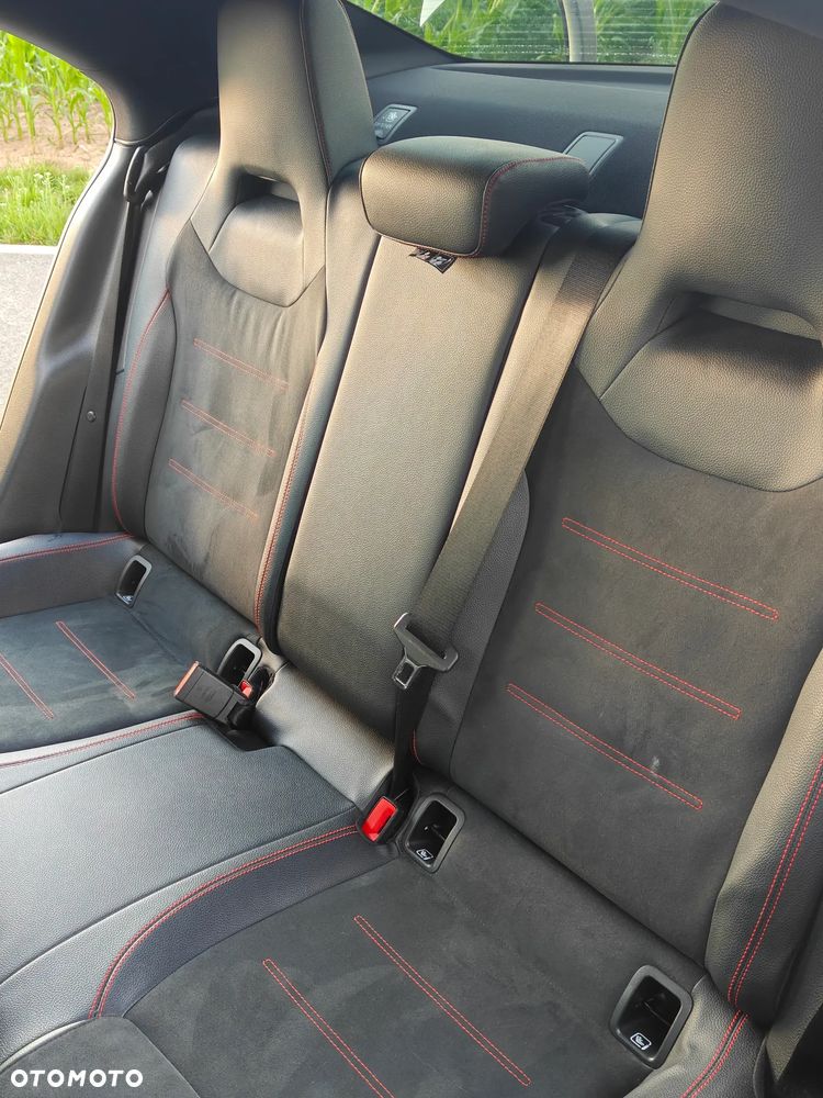 Mercedes-Benz CLA 180 AMG Line 7G-DCT - 8